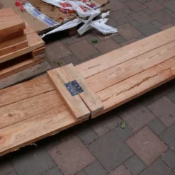 Lundhede Højbed, Lærk 240x100x35 Cm.